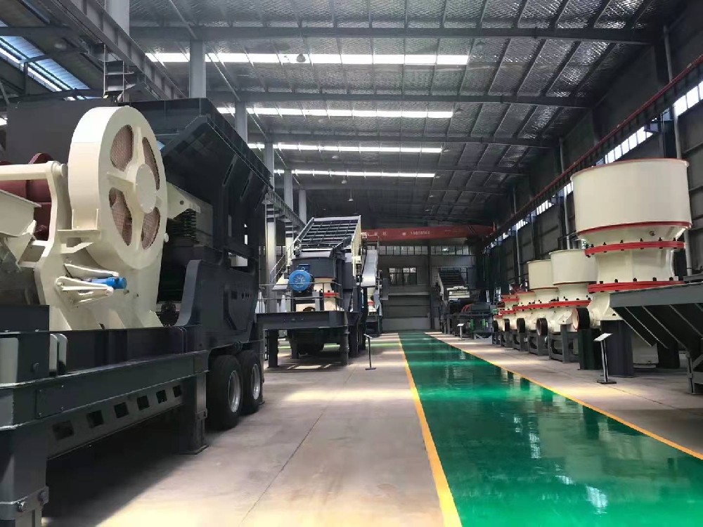 移动颚式破碎机用哪种设备好
